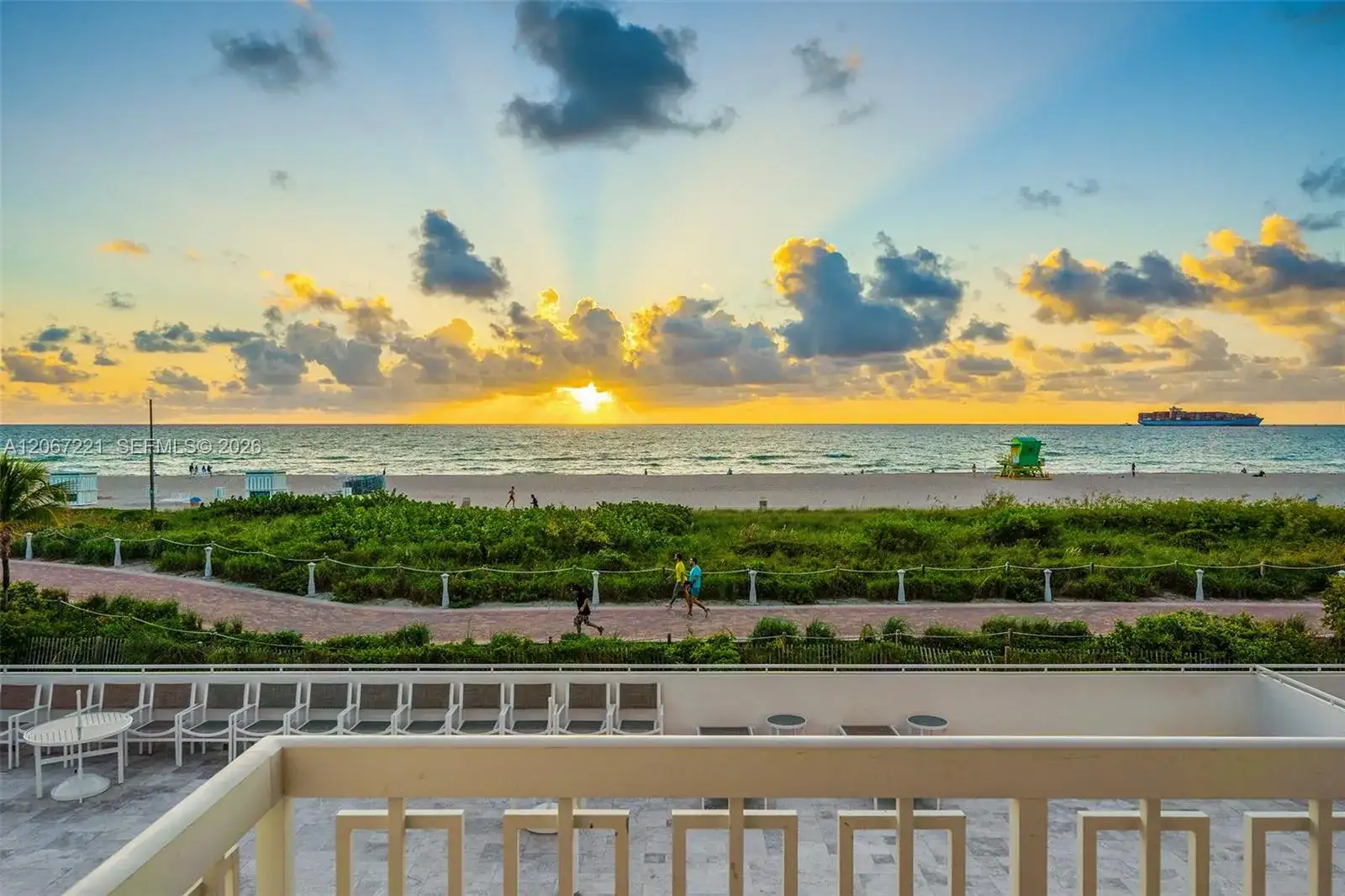 401 Ocean Dr # 318, Miami Beach FL 33139 photo 2