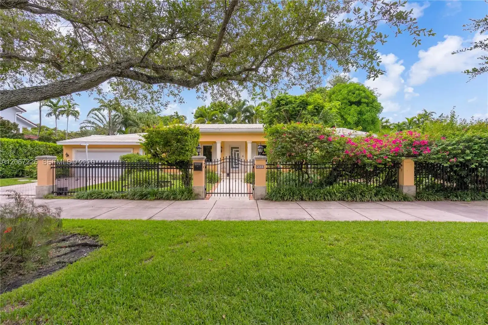 6605 Maynada St, Coral Gables FL 33146