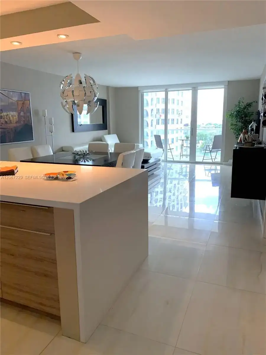 5701 Collins Ave # 1003, Miami Beach FL 33140