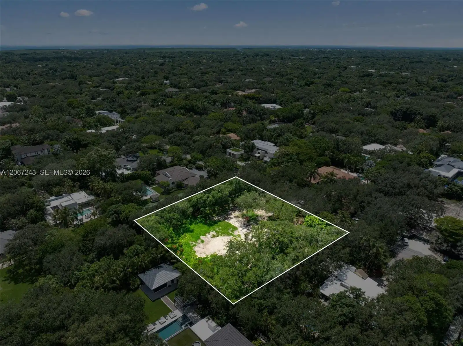 6285 SW 98th St, Pinecrest FL 33156 photo 2