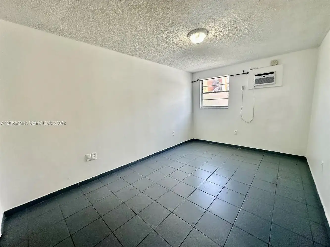 718 SW 11th Ave # 8, Miami FL 33130 photo 4
