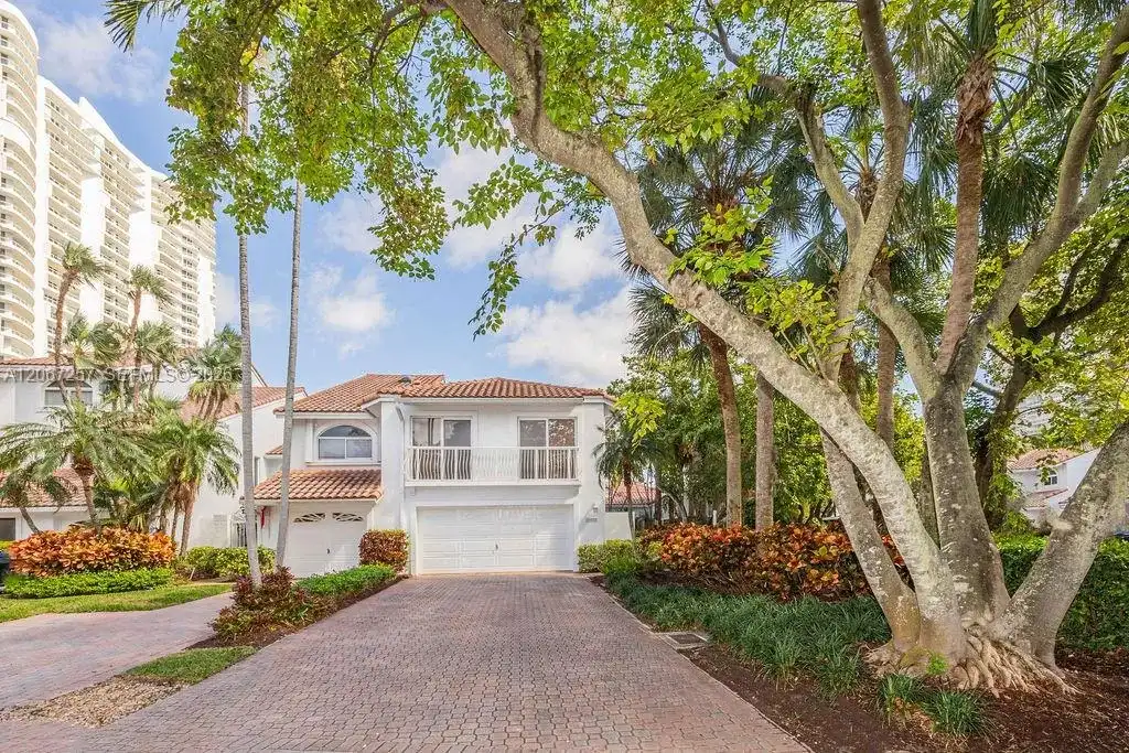 20935 NE 37th Ct, Aventura FL 33180