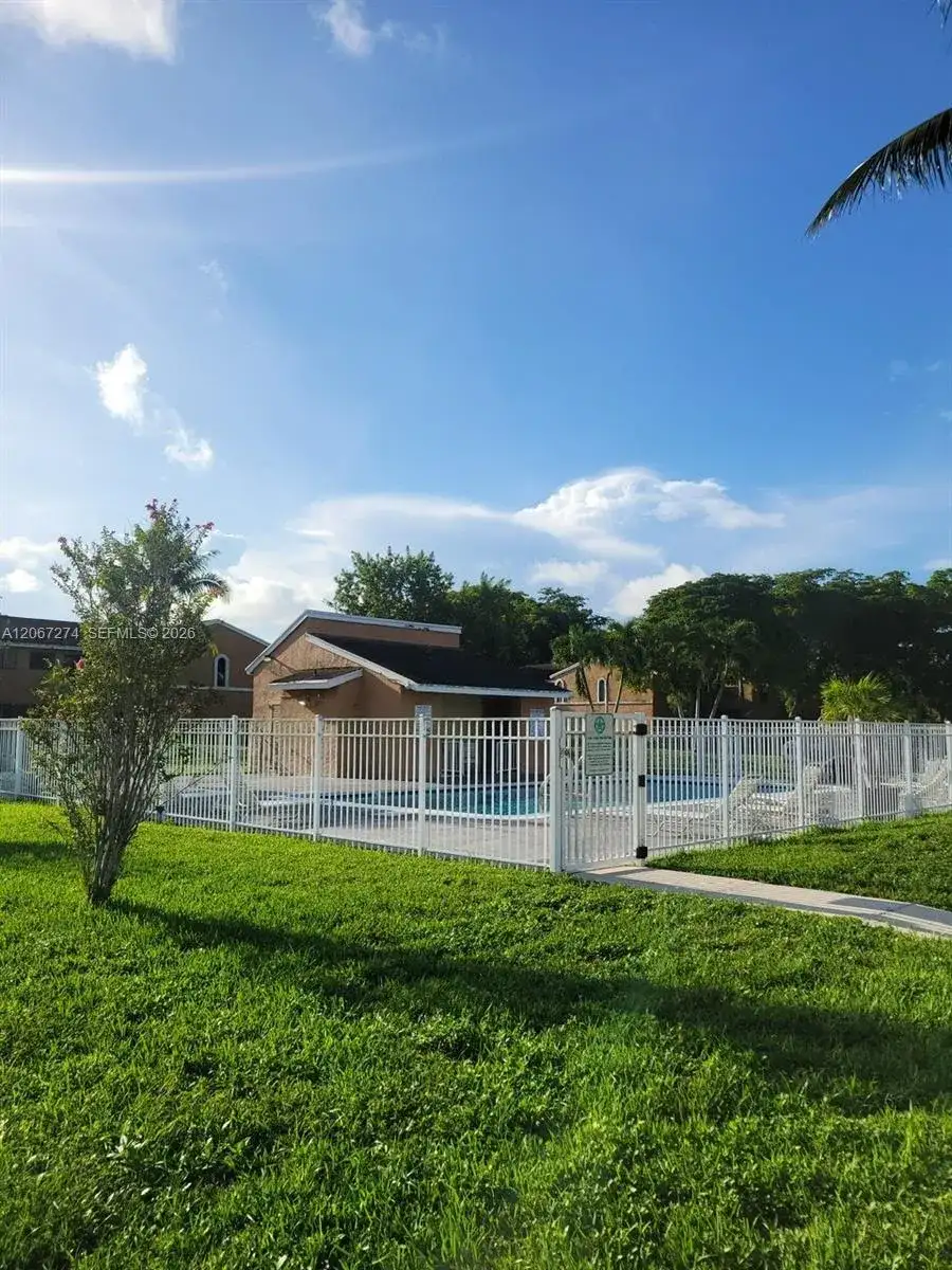 8075 NW 71st Ct, Tamarac FL 33321 photo 2