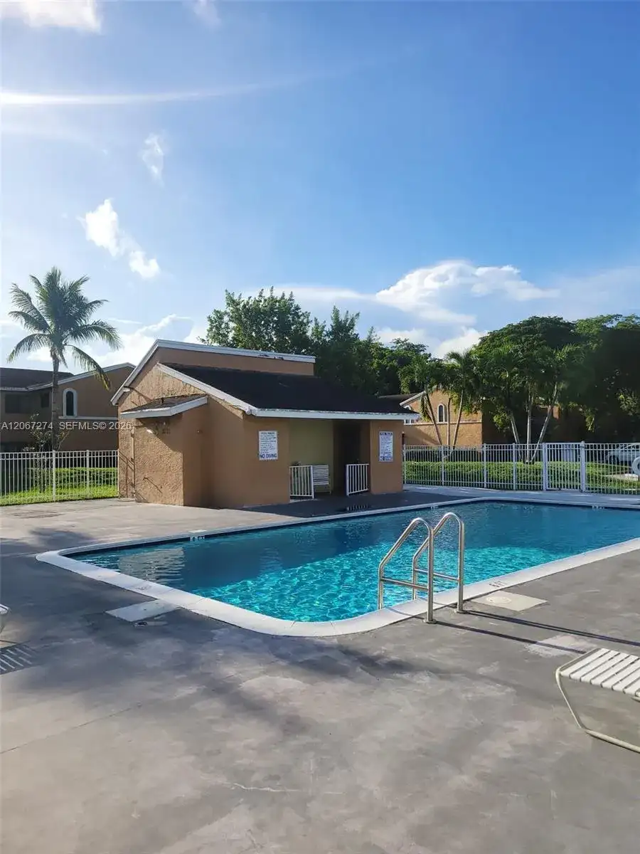 8075 NW 71st Ct, Tamarac FL 33321 photo 3