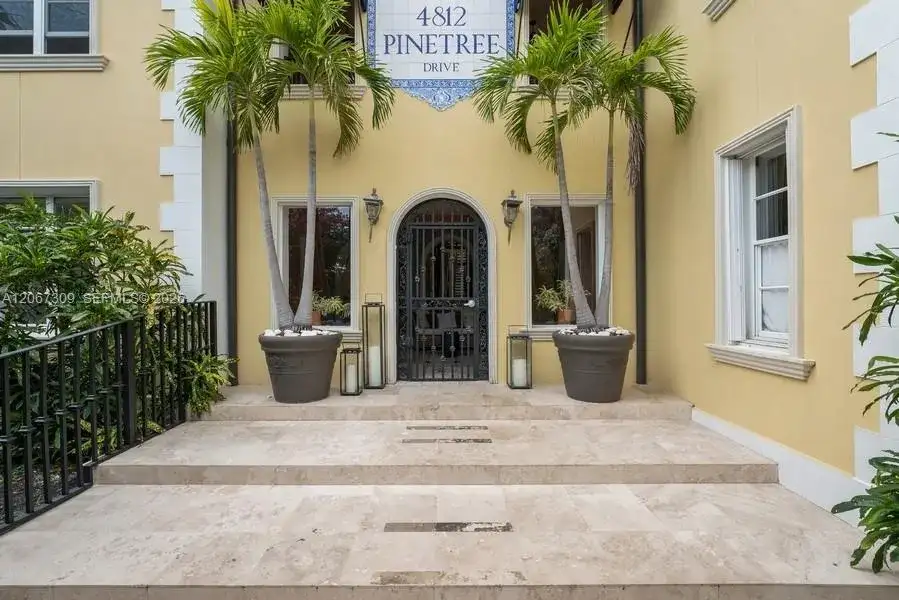 4812 Pine Tree Dr # 206, Miami Beach FL 33140 photo 2