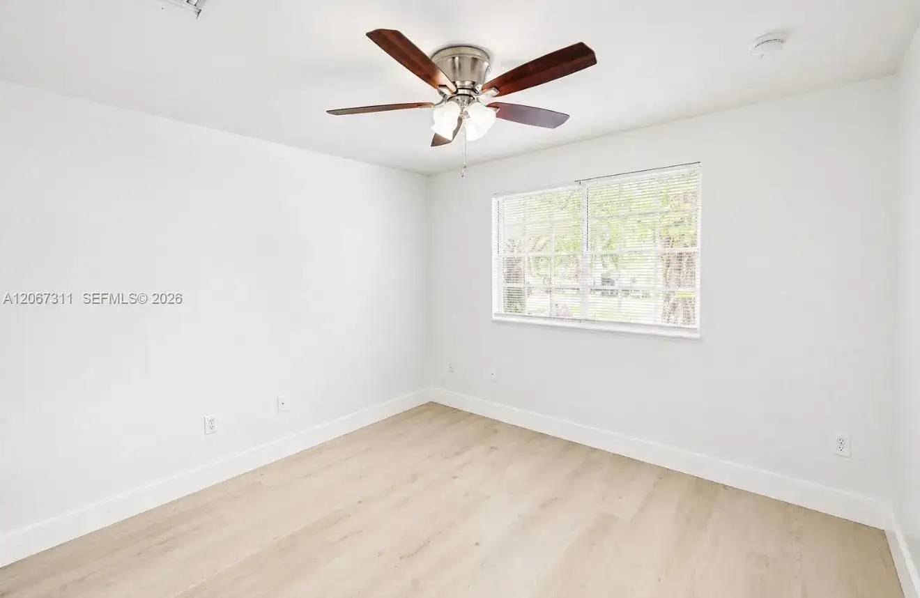 13 S Royal Poinciana Blvd # 20, Miami Springs FL 33166 photo 4
