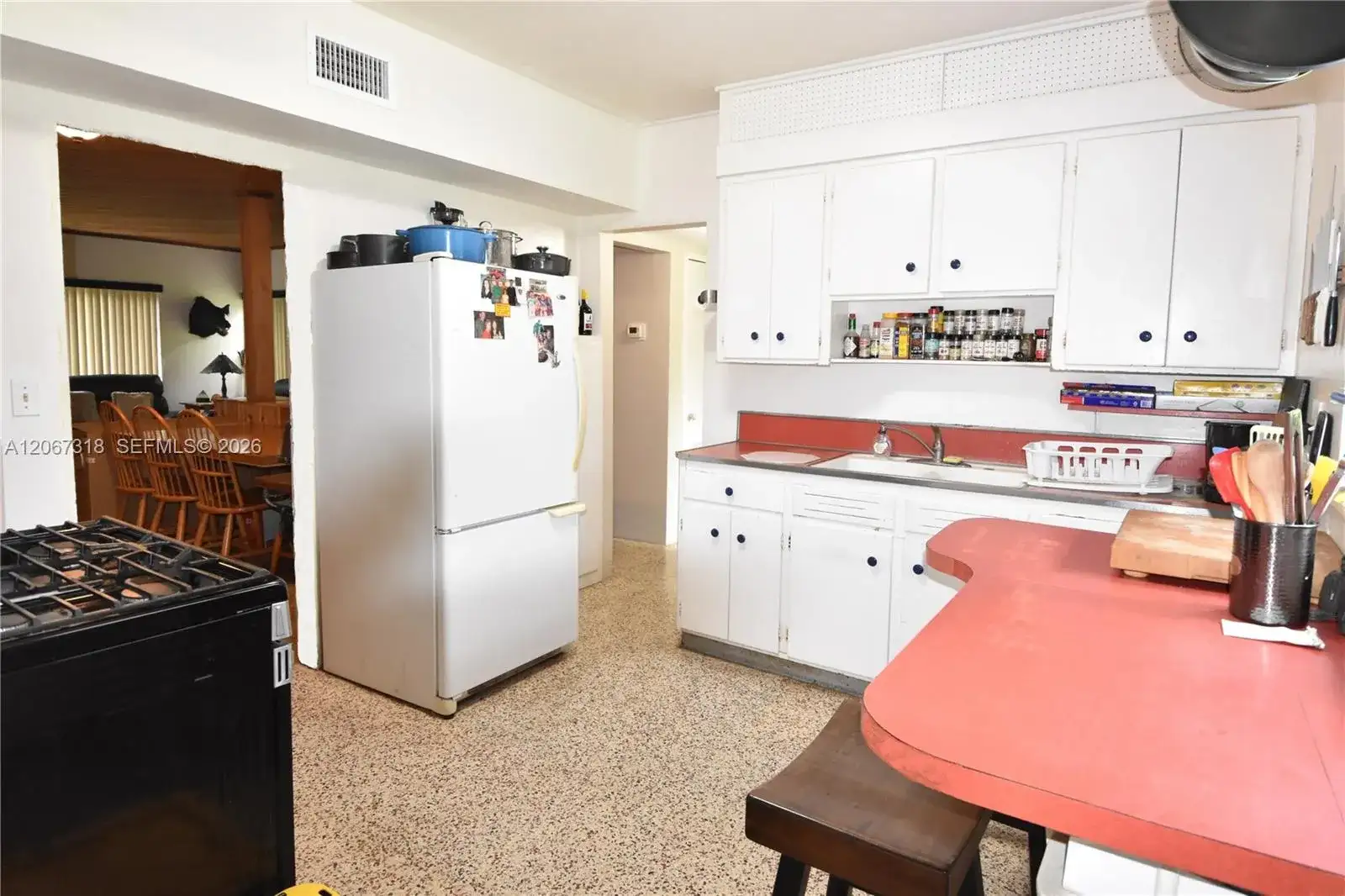 7050 SW 82nd Ct, Miami FL 33143 photo 4