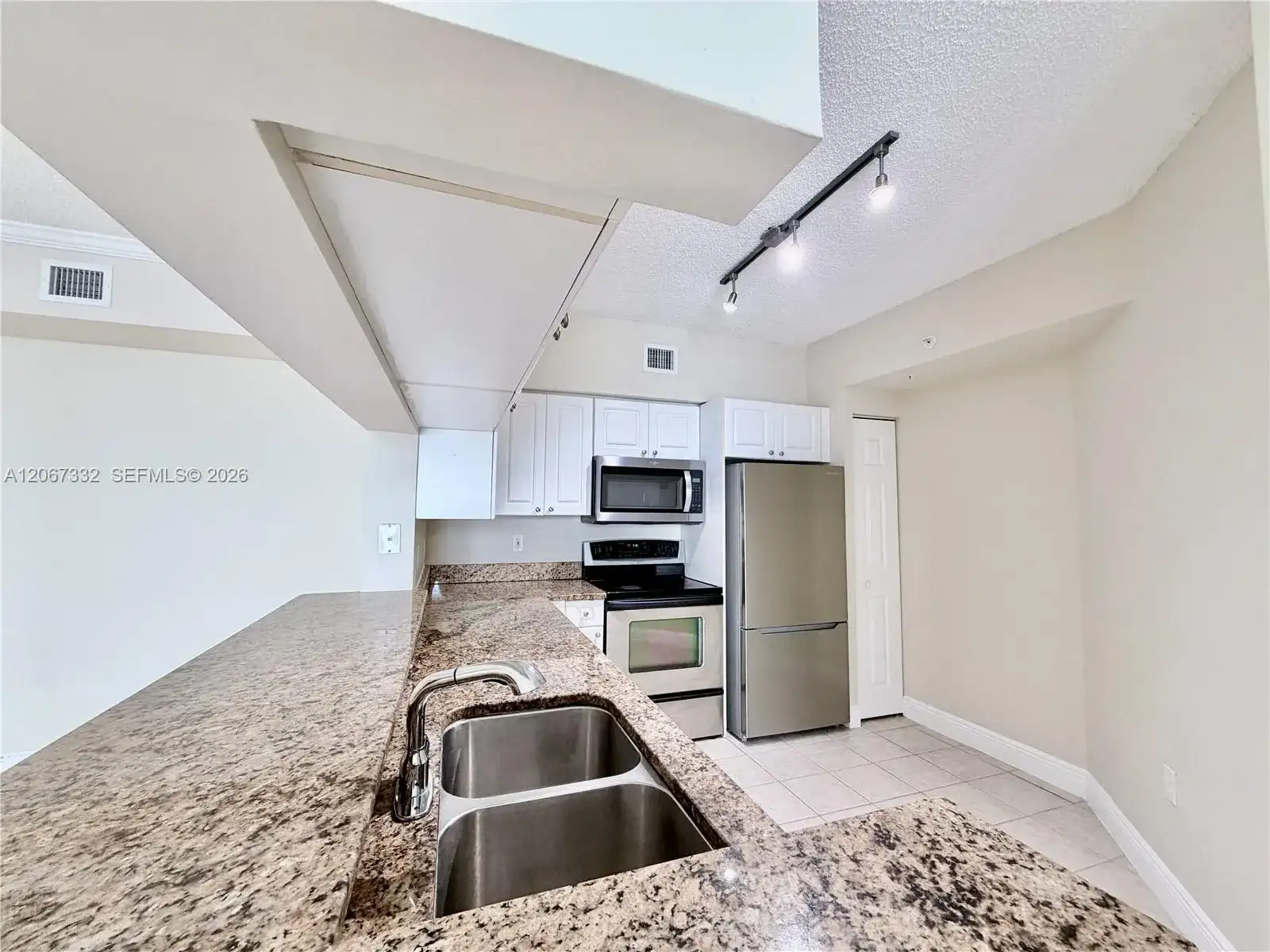 17100 N Bay Rd # 1105, Sunny Isles Beach FL 33160 photo 5