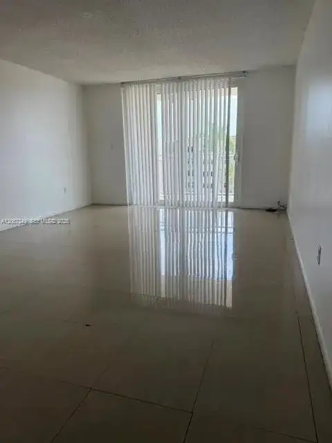 6960 Miami Gardens Dr # 521, Hialeah FL 33015 photo 5
