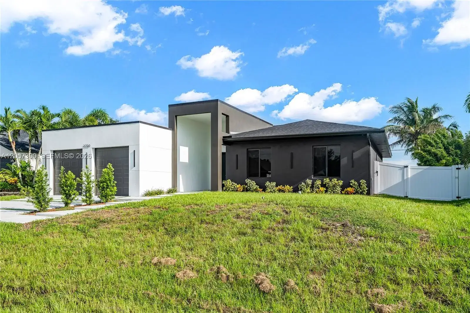 2700 2700 SW Ember Ter, Cape Coral FL 33991 photo 2