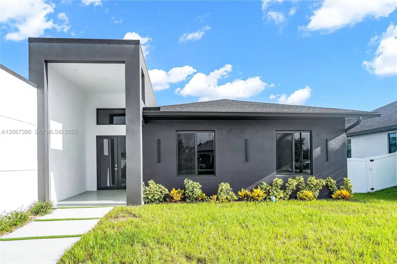 2700 2700 SW Ember Ter, Cape Coral FL 33991 photo 4