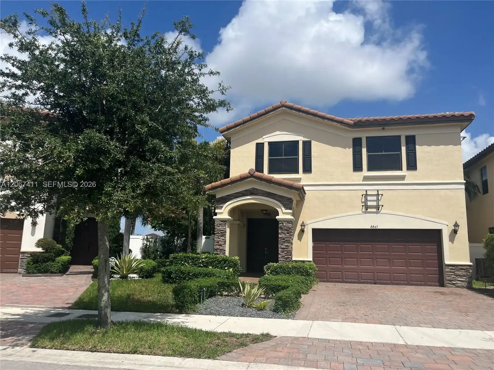 8843 W 34th Ave, Hialeah FL 33018