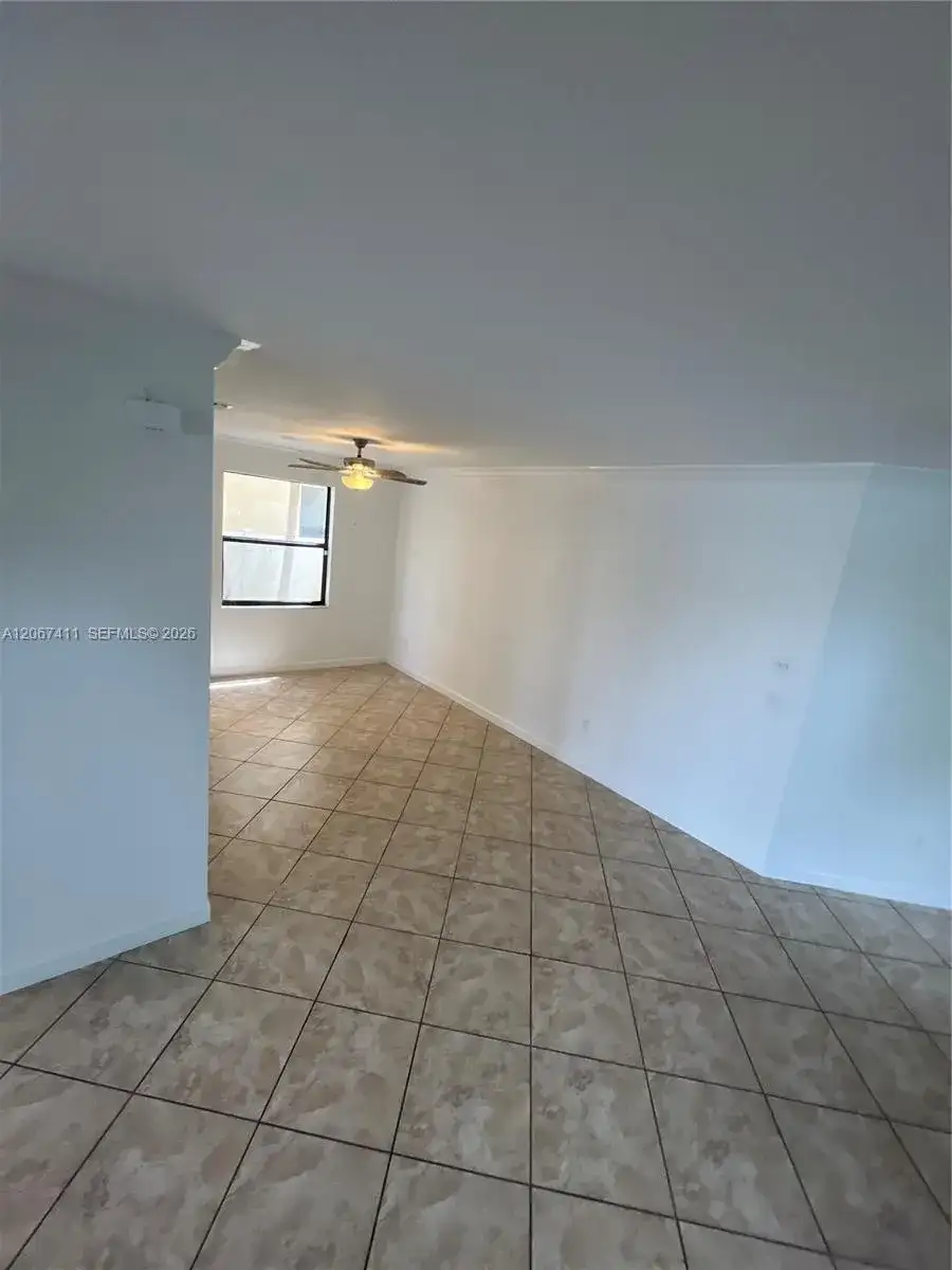 8843 W 34th Ave, Hialeah FL 33018 photo 5