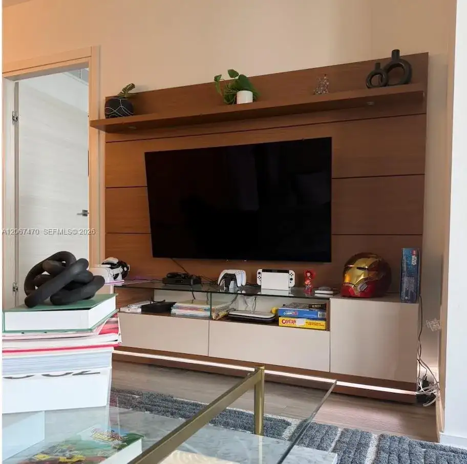 801 S Miami Ave # 2410, Miami FL 33130 photo 4
