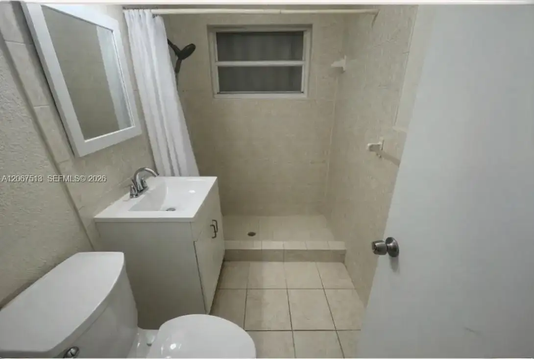 10920 Westwood Lake Dr, Miami FL 33165 photo 4
