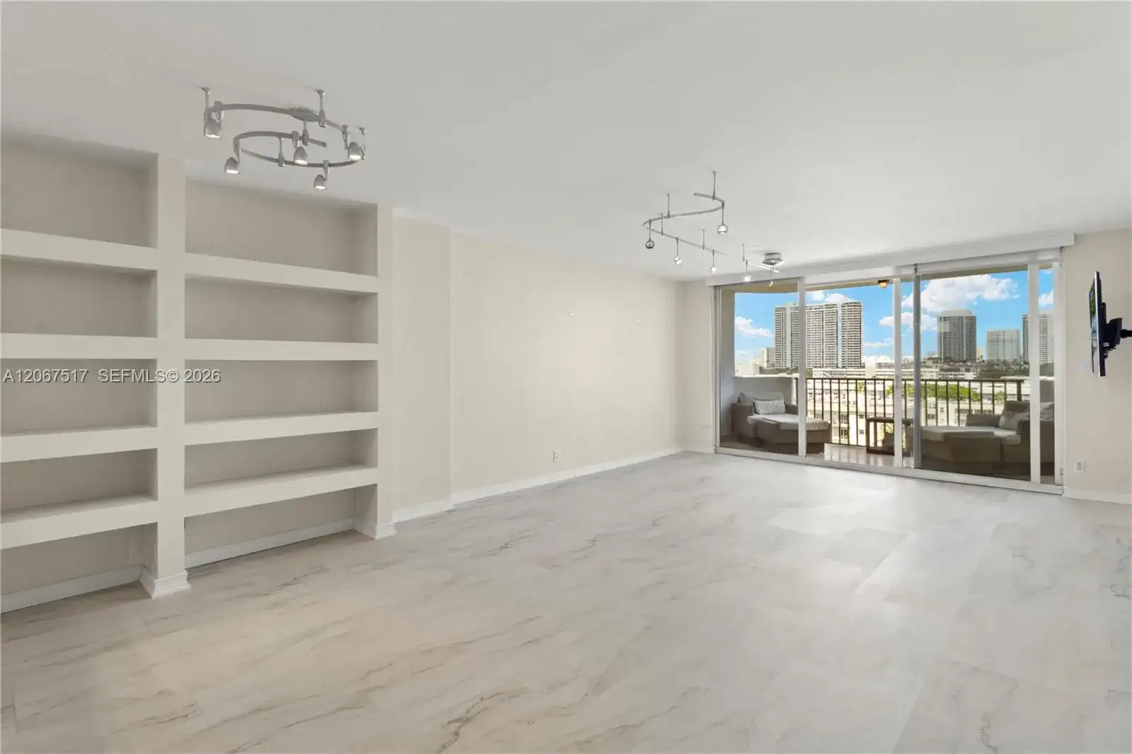 3703 NE 166th St, North Miami Beach FL 33160 photo 4
