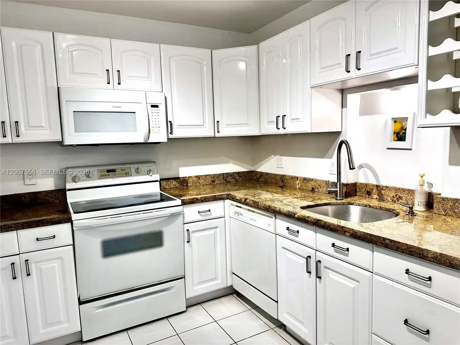 400 Kings Point Dr # 714, Sunny Isles Beach FL 33160 photo 2