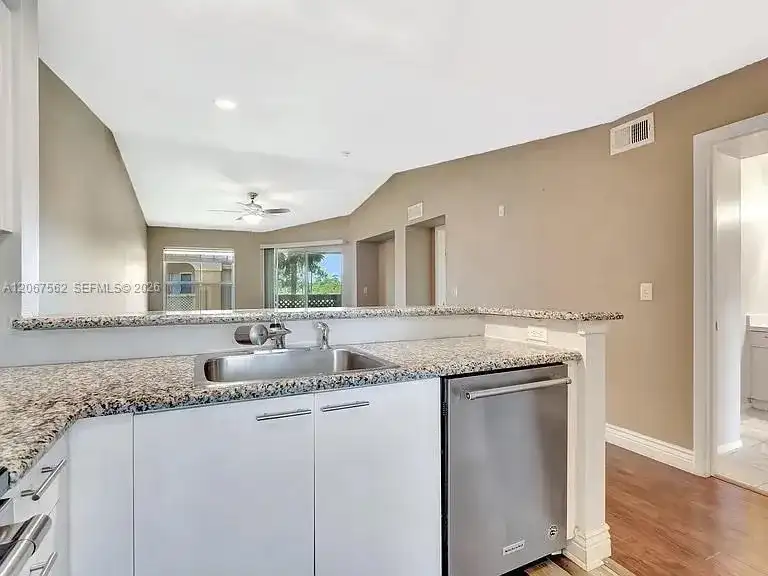 4847 Via Palm Lks # 1021, West Palm Beach FL 33417