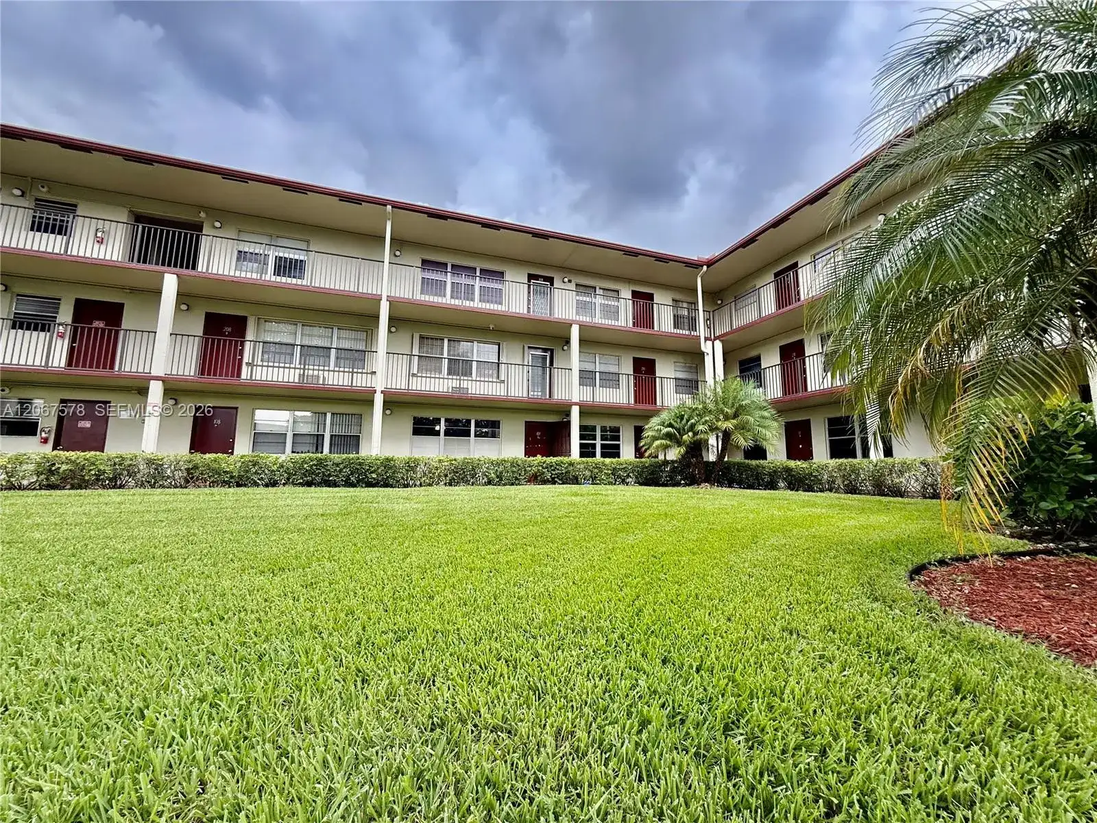 150 150 SW 134TH WAY # R109, Pembroke Pines FL 33027 photo 3
