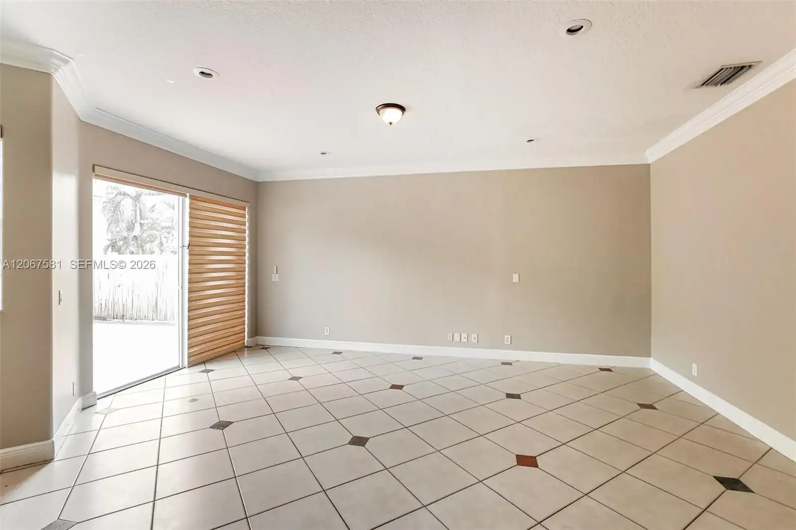 16324 SW 15th St, Pembroke Pines FL 33027 photo 2