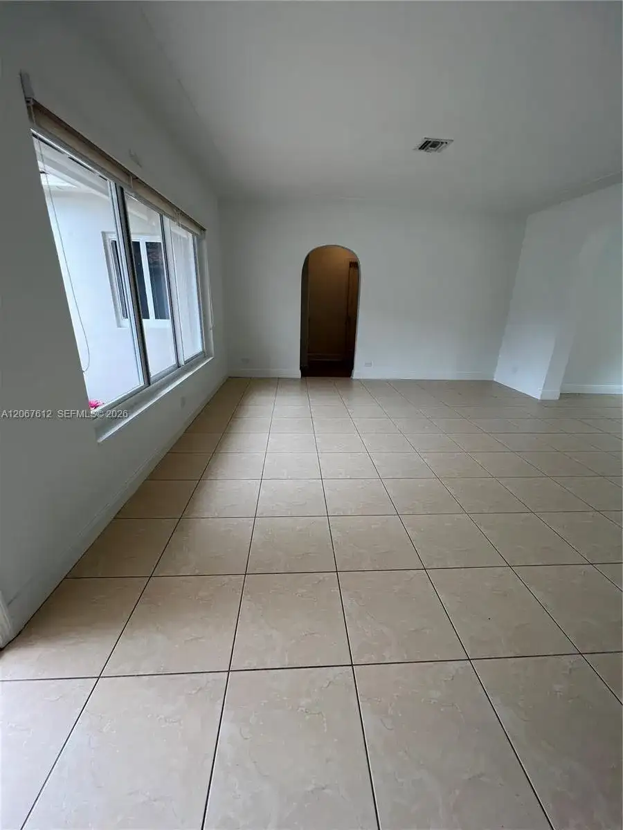 110 SW 30th Rd, Miami FL 33129 photo 4