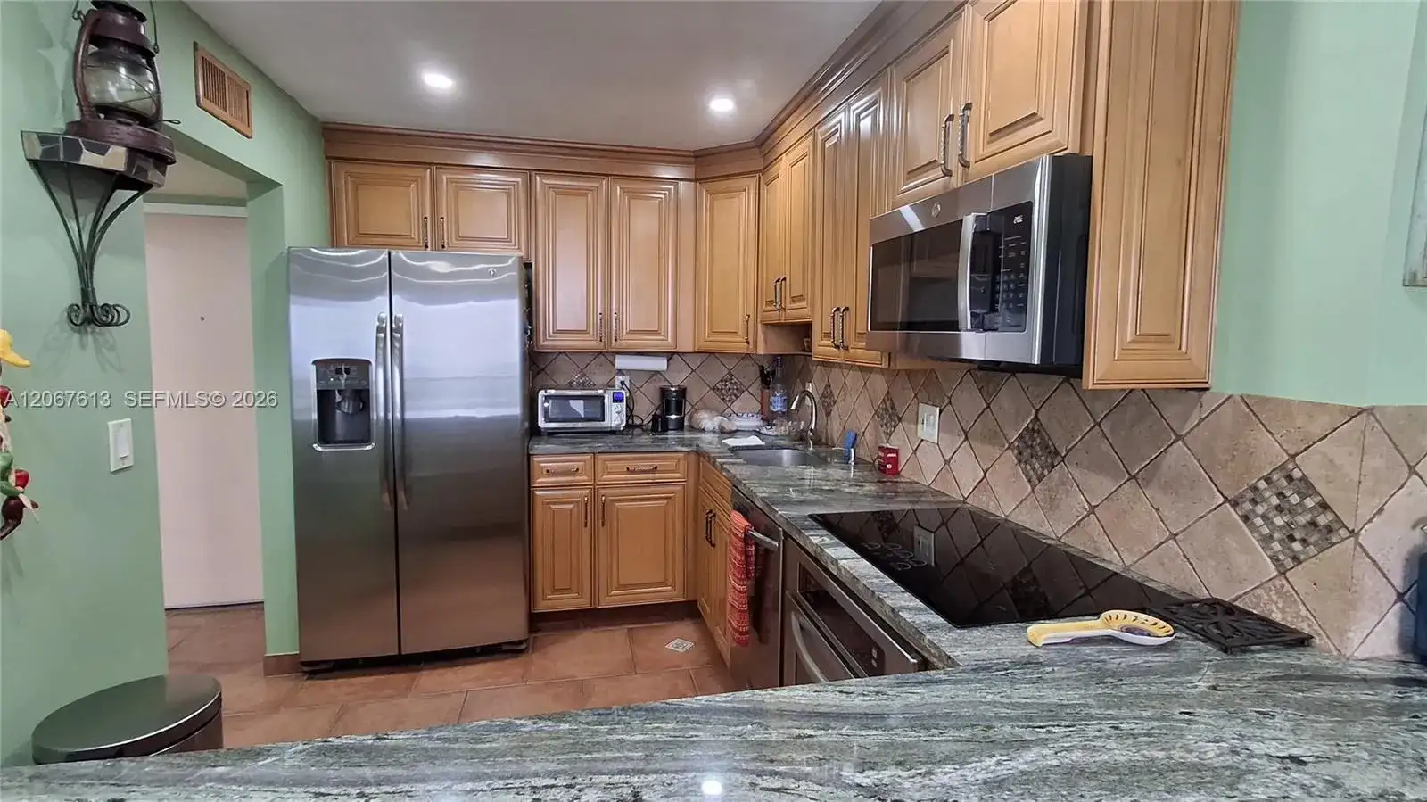 13499 Biscayne Blvd, North Miami FL 33181 photo 4