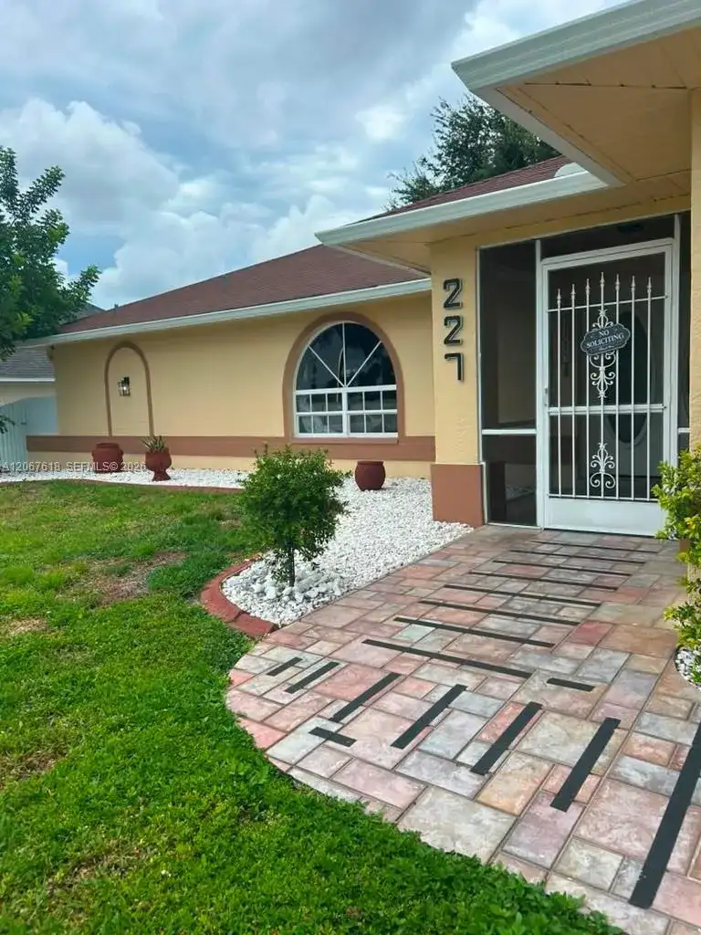 227 SE 43 LN, Cape Coral FL 33904 photo 2