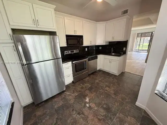 7860 Lexington Club Blvd # B, Delray Beach FL 33446 photo 3