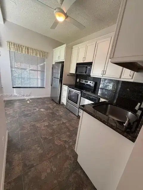 7860 Lexington Club Blvd # B, Delray Beach FL 33446 photo 4
