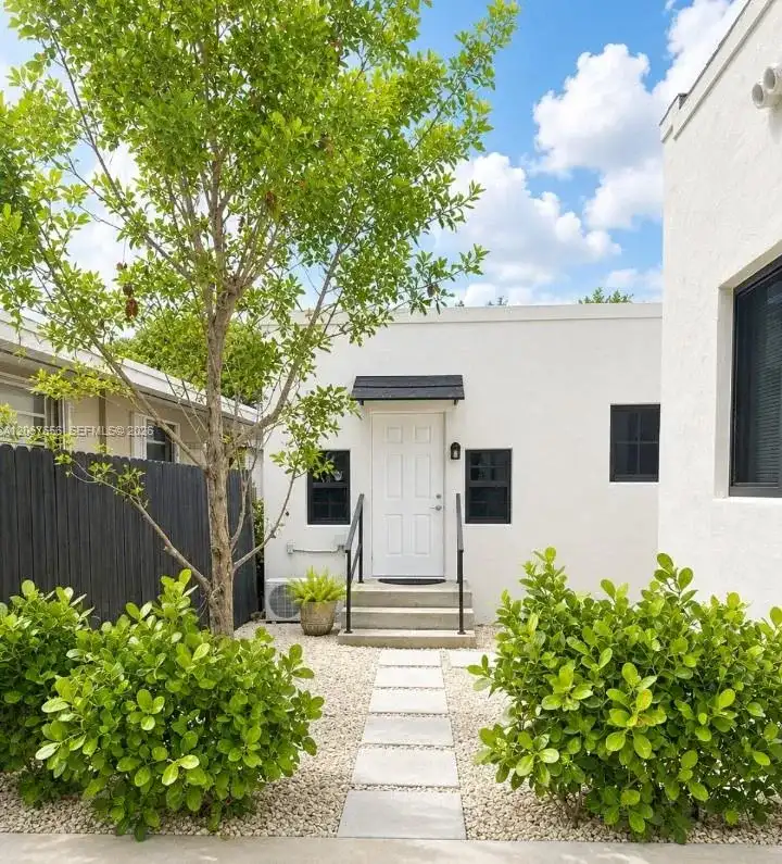 220 SW 32nd Ave REAR, Miami FL 33135