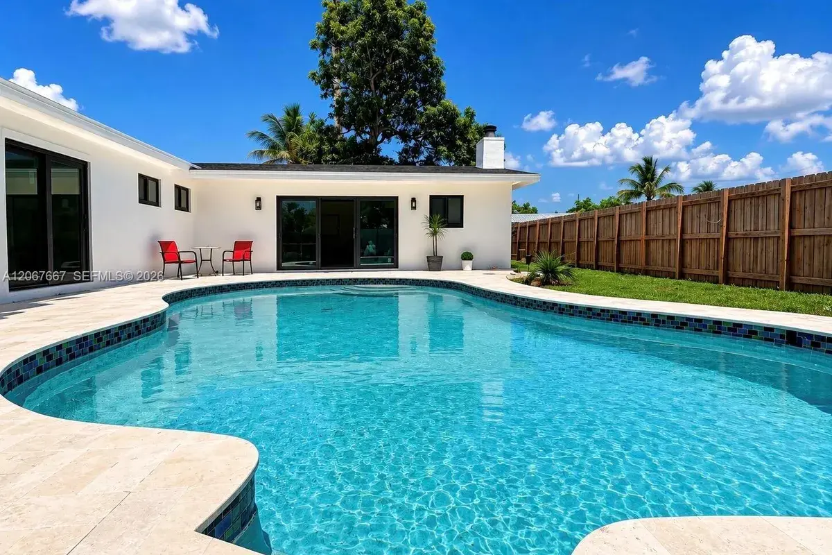 3431 NE 8th Ave, Oakland Park FL 33334