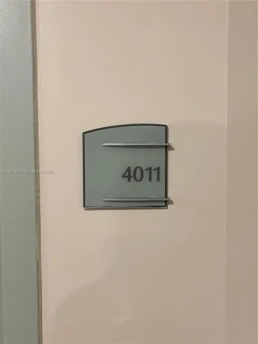 1900 N Bayshore Dr # 4011, Miami FL 33132