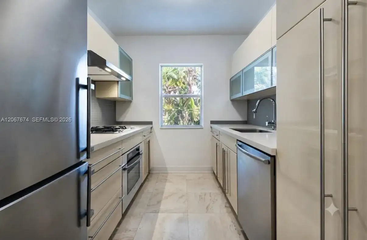 945 10th St # 3, Miami Beach FL 33139 photo 5