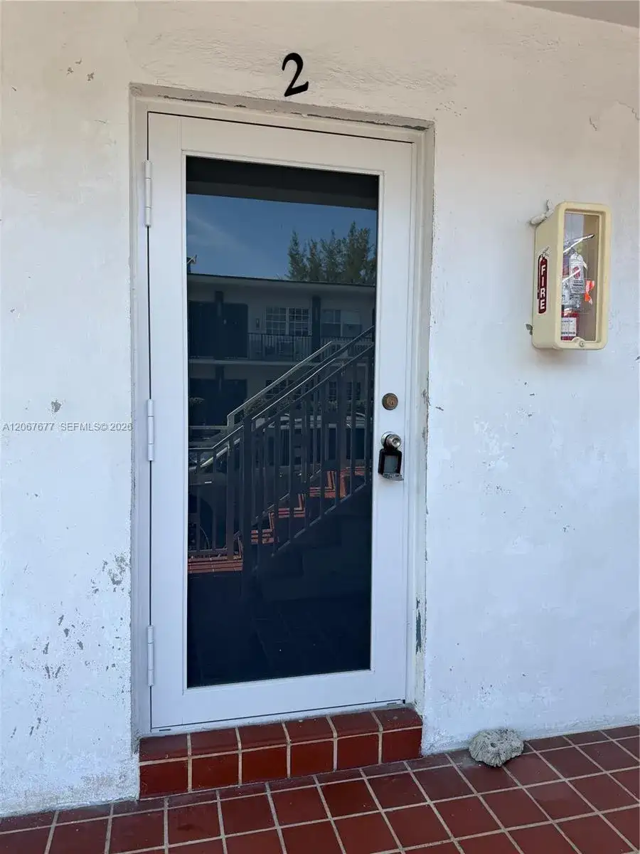 500 77th St # 2, Miami Beach FL 33141 photo 2