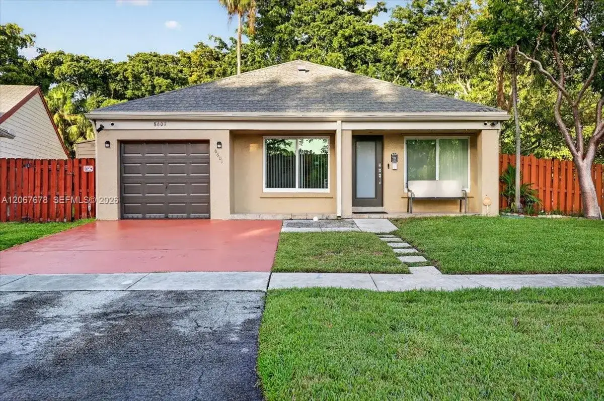 8601 SW 16th St, Pembroke Pines FL 33025 photo 2