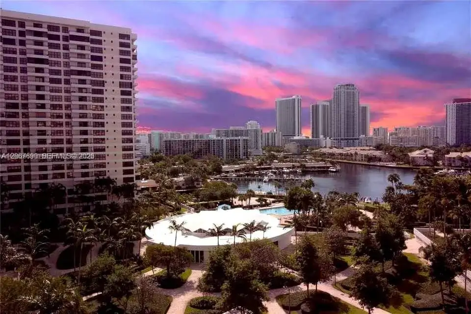 600 Three Islands Blvd # 1113, Hallandale Beach FL 33009 photo 4