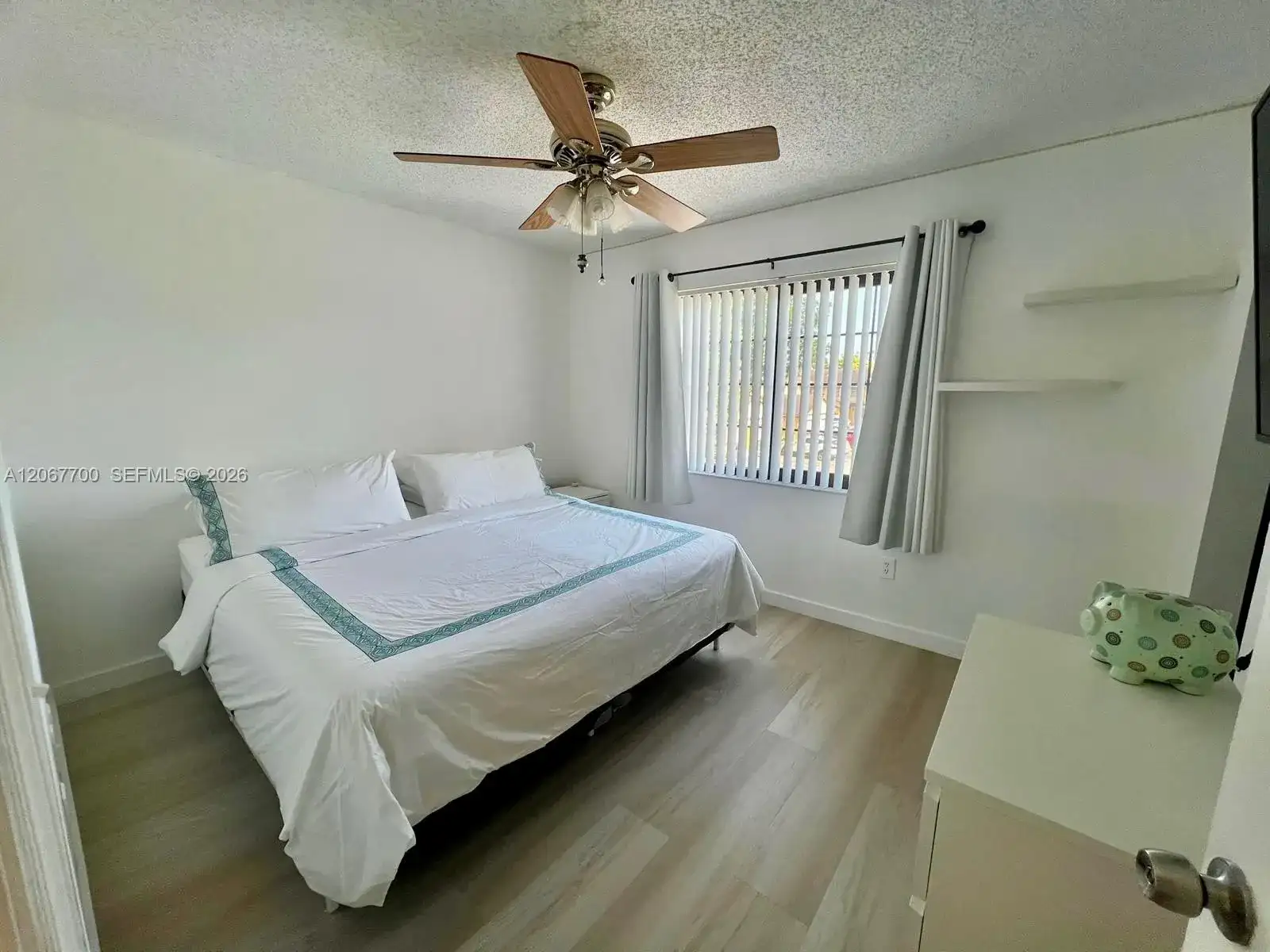 1133 NE 210th Ter, Miami FL 33179 photo 4
