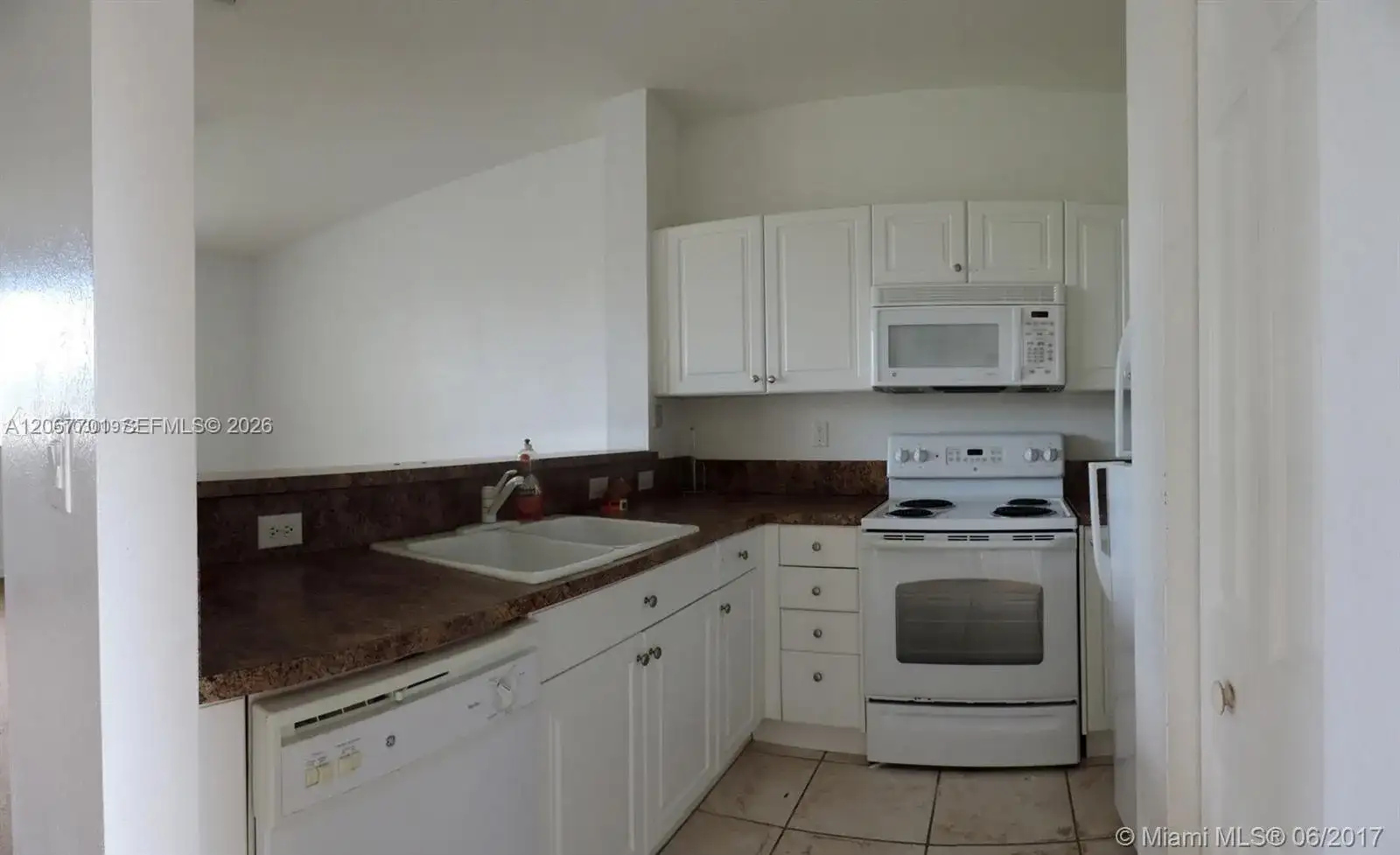 1395 NE 33rd Ave # 26, Homestead FL 33033 photo 5