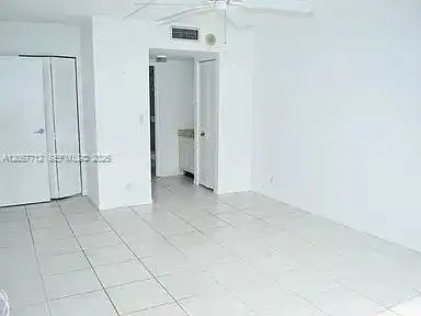 600 Three Islands Blvd # 1113, Hallandale Beach FL 33009 photo 4