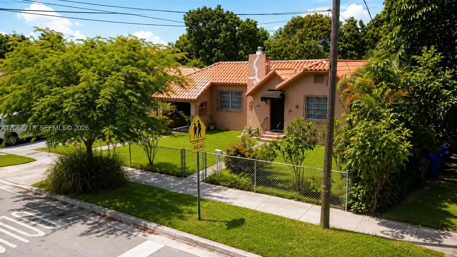2347 SW 2nd St, Miami FL 33135 photo 3