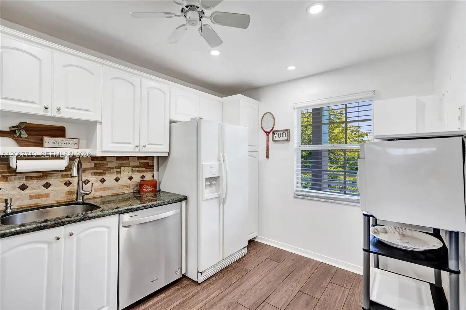 605 Oaks Dr # 504, Pompano Beach FL 33069 photo 3