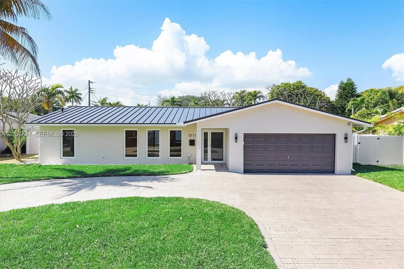 5711 NE 20th Ter, Fort Lauderdale FL 33308 photo 2