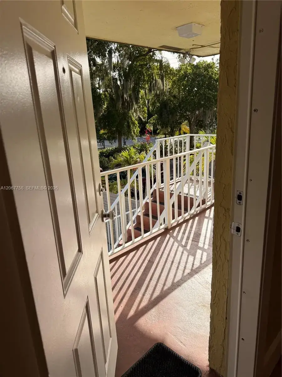 1125 NE 16th Pl # 201, Fort Lauderdale FL 33305