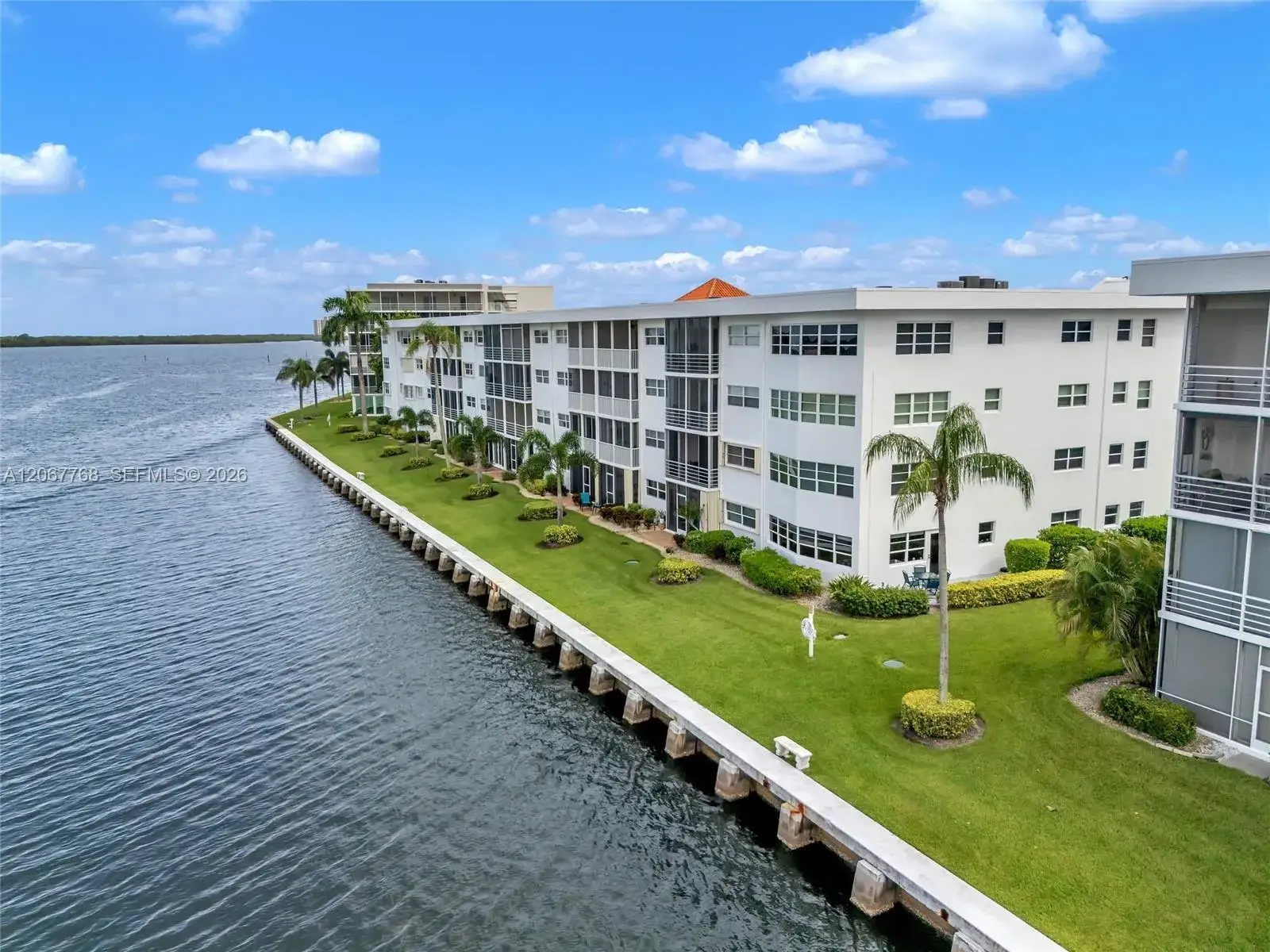 28 Yacht Club Dr # 202, North Palm Beach FL 33408