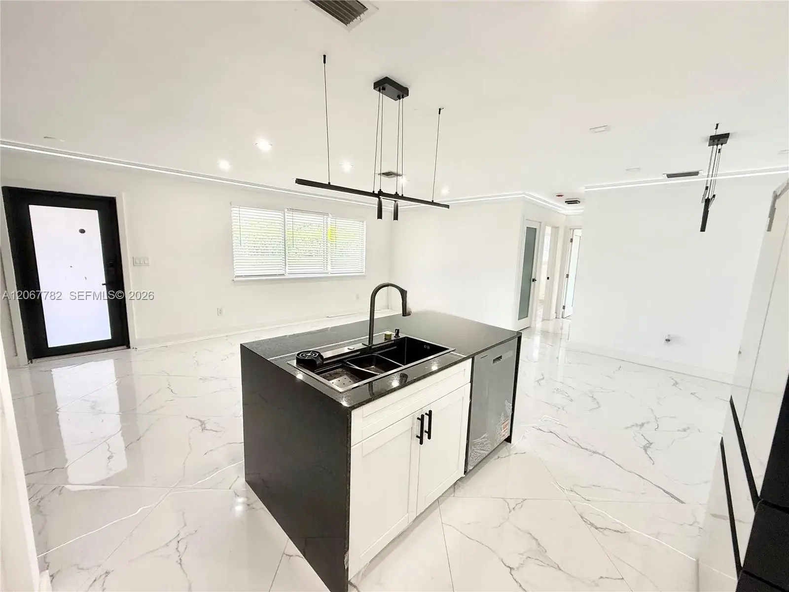 8600 Taft St, Pembroke Pines FL 33024