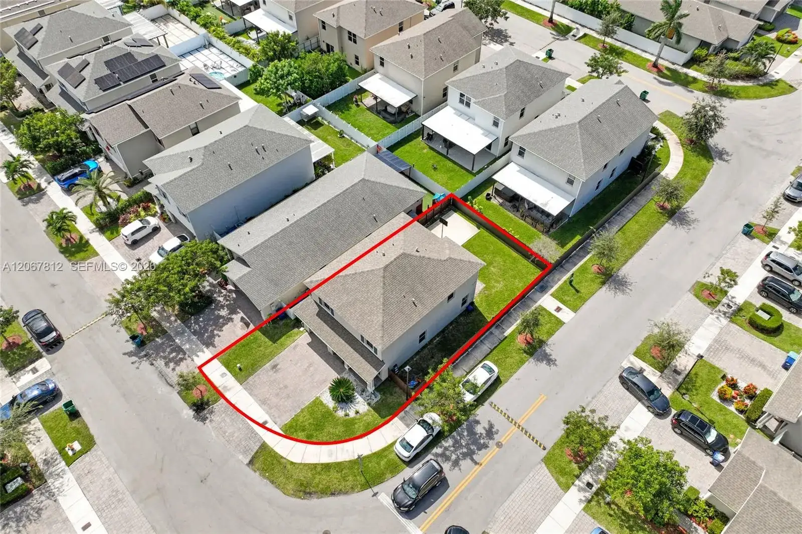 572 NE 6th Pl, Homestead FL 33034 photo 5