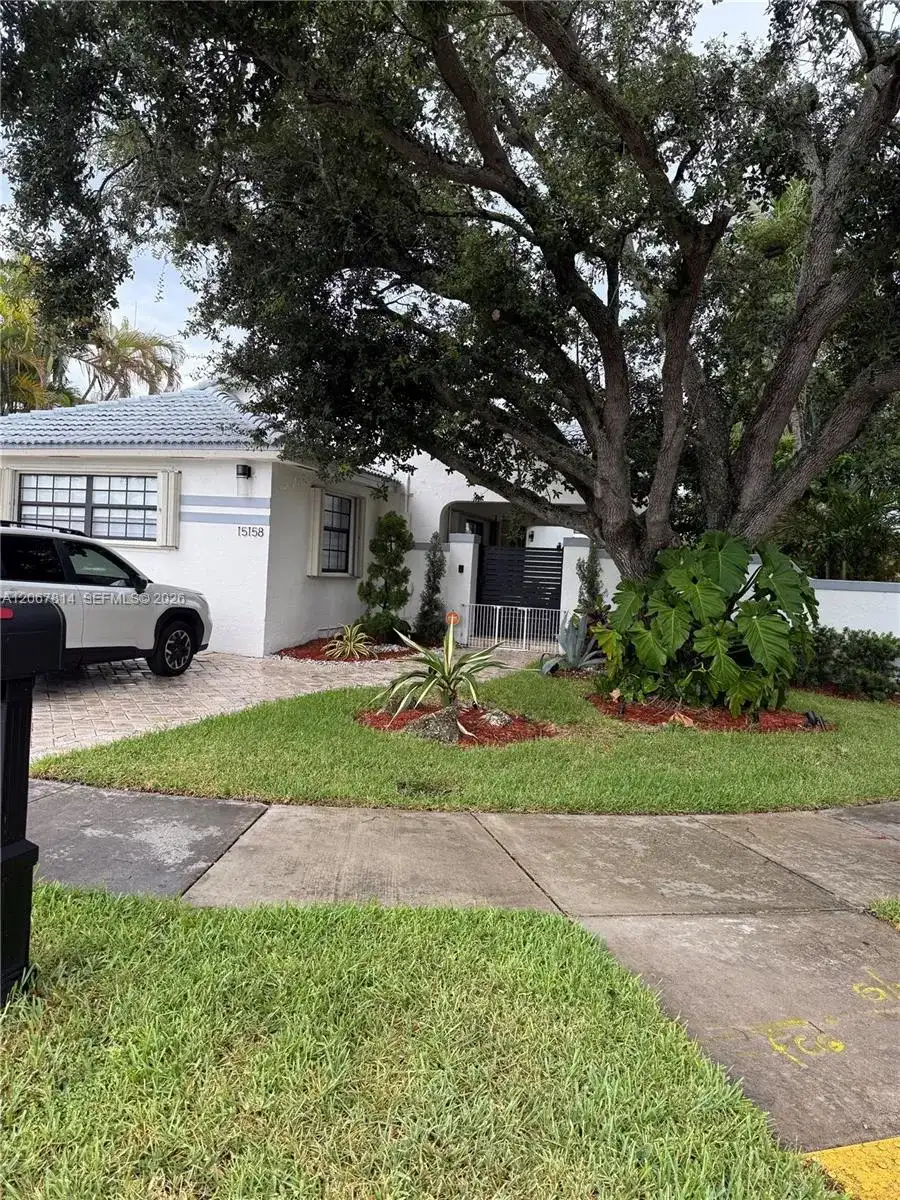 15158 NW 89th Ave, Miami Lakes FL 33018