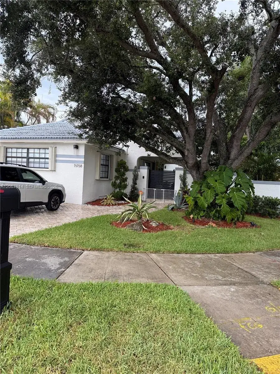 15158 NW 89th Ave, Miami Lakes FL 33018