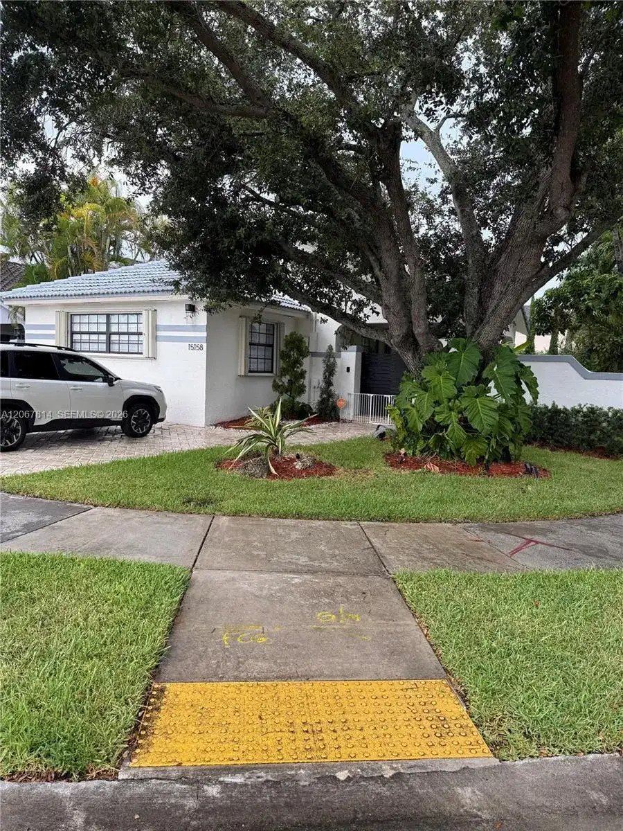 15158 NW 89th Ave, Miami Lakes FL 33018 photo 5