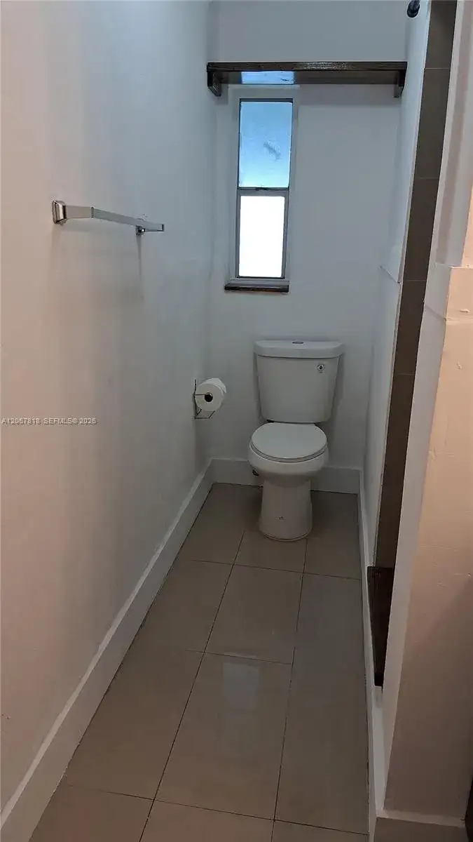 428 NE 82nd St # 4E, Miami FL 33138 photo 2
